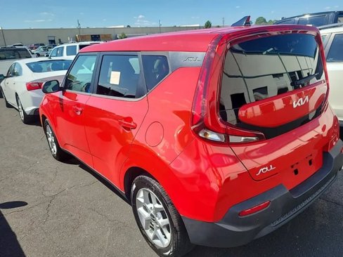 Used 2022 Kia Soul LX w/ Technology Package image 3