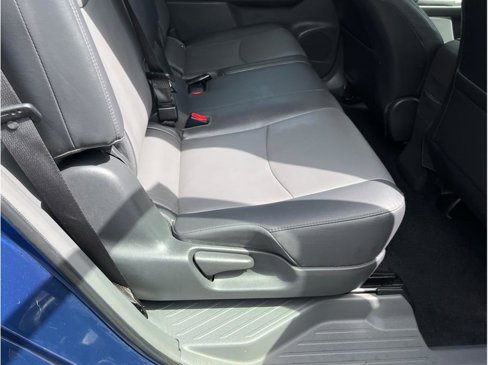 Used 2012 Toyota Prius V Five image 21