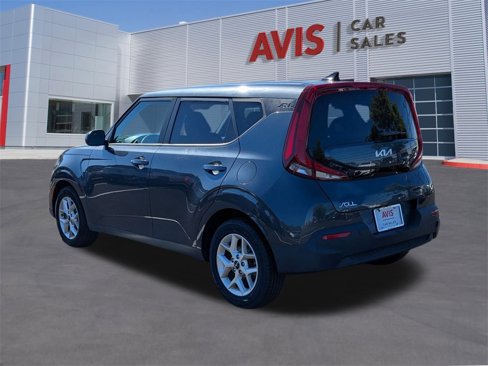 Used 2022 Kia Soul LX w/ Technology Package image 3