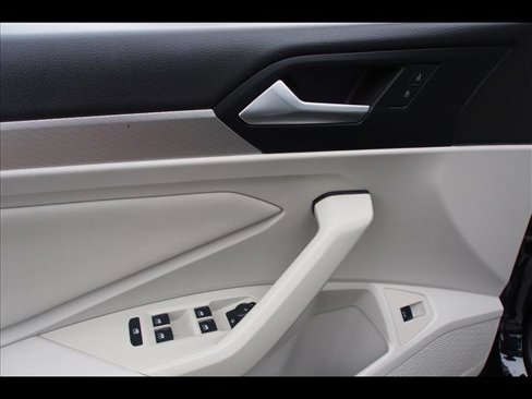 Used 2019 Volkswagen Jetta S image 18