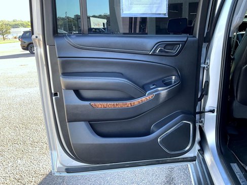 Used 2016 Chevrolet Suburban LTZ image 22