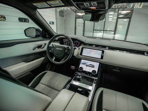 Used 2020 Land Rover Range Rover Velar R-Dynamic S image 17