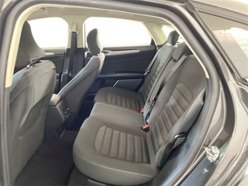 Used 2019 Ford Fusion SE image 28