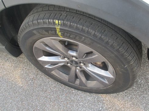 Used 2022 Ford Explorer XLT w/ Equipment Group 202A image 23