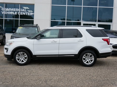 Used 2018 Ford Explorer XLT image 26