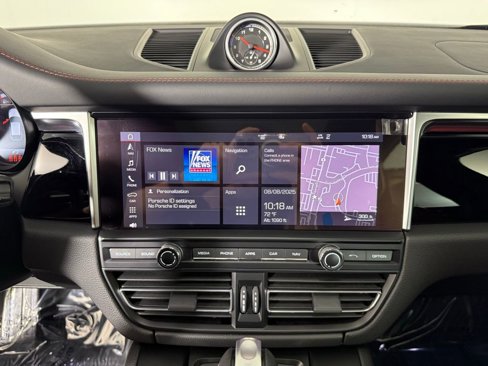 Certified 2021 Porsche Macan S image 34