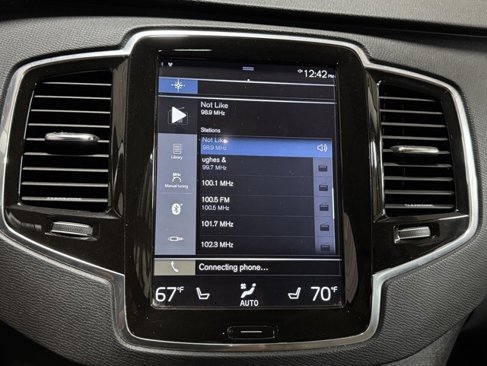 Used 2016 Volvo XC90 T6 Momentum w/ Momentum Plus Package image 23