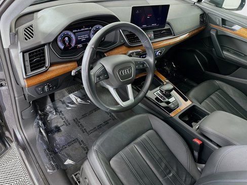 Used 2021 Audi Q5 Premium Plus w/ Premium Plus Package image 9