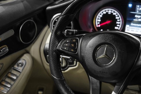 Used 2016 Mercedes-Benz GLC 300 w/ Premium Package image 18