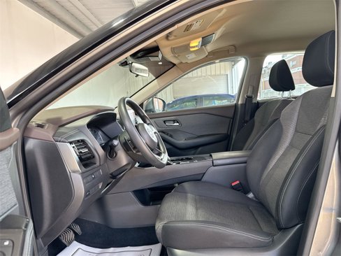 Used 2021 Nissan Rogue SV image 13
