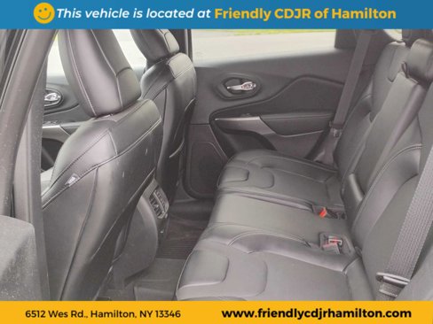 Used 2022 Jeep Cherokee Limited w/ Mopar Interior Package image 12