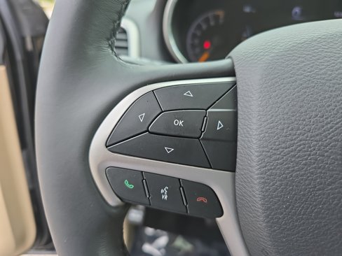 Used 2019 Jeep Grand Cherokee Limited w/ Luxury Group II image 17