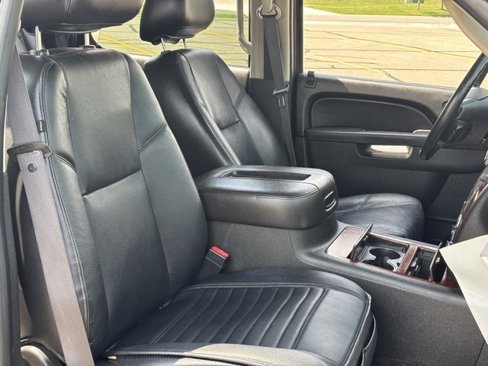 Used 2012 Chevrolet Tahoe LTZ image 21
