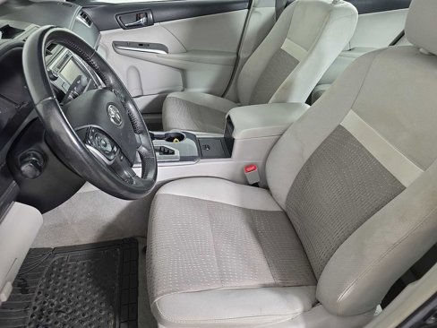 Used 2014 Toyota Camry XLE image 23