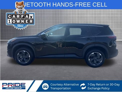 Used 2024 Nissan Rogue SV image 2