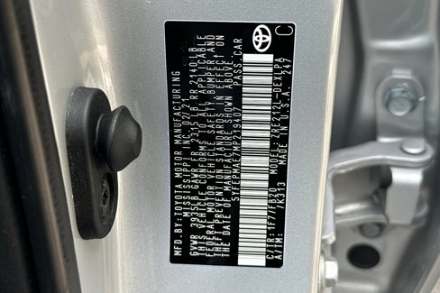 Used 2021 Toyota Corolla LE image 27