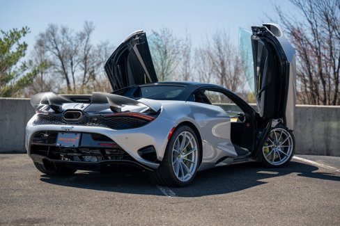 New 2025 McLaren 750S Spider image 20