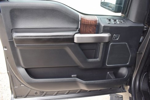 Used 2016 Ford F150 Platinum w/ Equipment Group 701A Luxury image 7