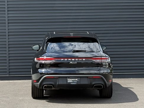 Certified 2025 Porsche Macan image 6