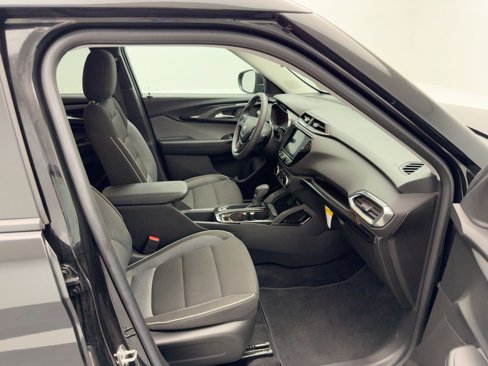 Certified 2022 Chevrolet TrailBlazer LT w/ Convenience Package image 28
