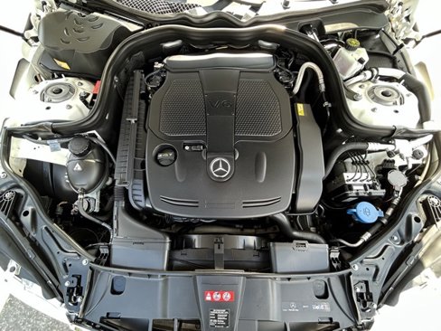 Used 2013 Mercedes-Benz E 350 Sedan image 2