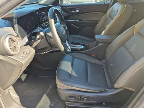 Used 2024 Chevrolet Trax ACTIV w/ Sunroof Package image 18