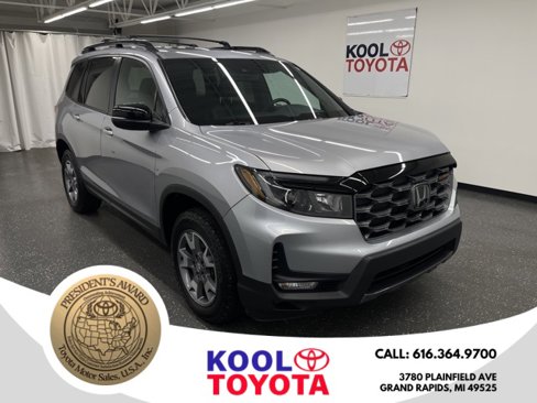 Used 2023 Honda Passport TrailSport image 1