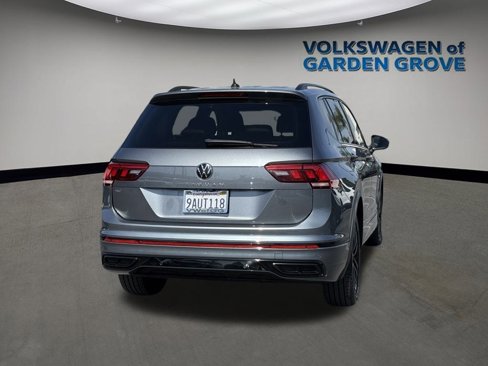 Used 2022 Volkswagen Tiguan SE R-Line image 10