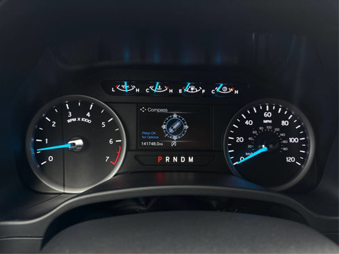 Used 2018 Ford Expedition XLT image 17