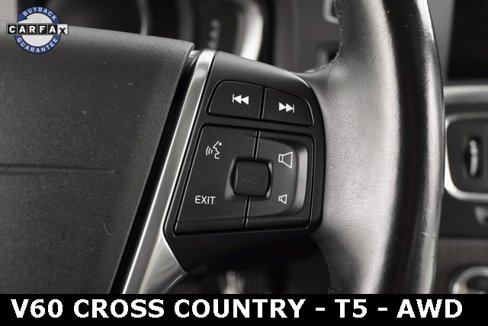 Used 2016 Volvo V60 T5 Cross Country w/ Climate Package image 24
