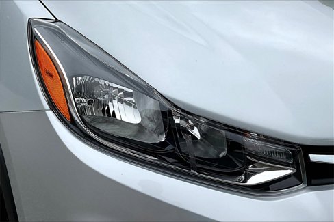 Used 2019 Chevrolet Trax LS image 26