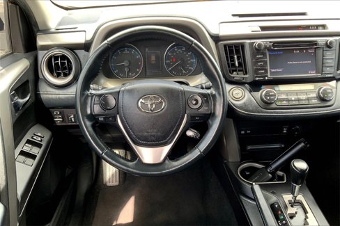 Used 2018 Toyota RAV4 XLE image 6
