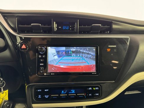 Used 2017 Toyota Corolla iM image 20