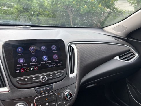 Used 2022 Chevrolet Malibu LT image 33