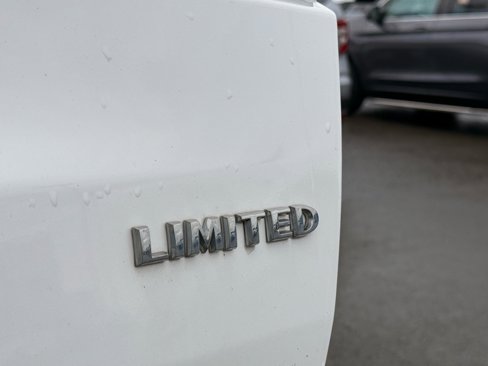 Used 2020 Jeep Grand Cherokee Limited image 23