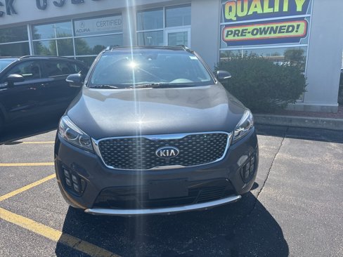 Used 2017 Kia Sorento SX image 2