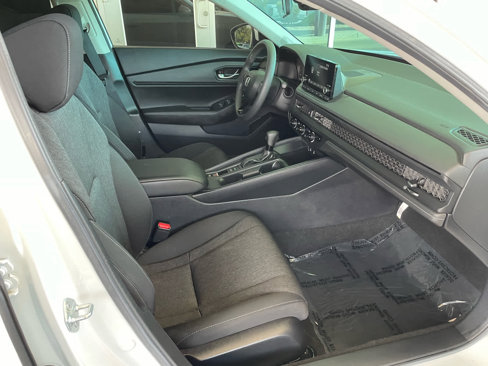 Used 2024 Honda Accord EX image 10
