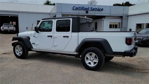 Used 2023 Jeep Gladiator Sport image 6
