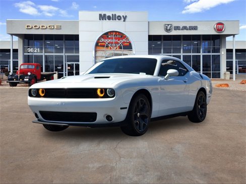 Used 2018 Dodge Challenger SXT Plus image 2
