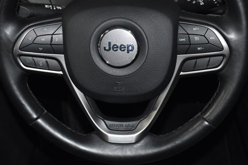 Used 2019 Jeep Cherokee Limited image 27