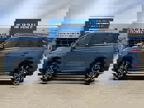 Used 2024 Lincoln Corsair FWD w/ Equipment Group 101A image 2