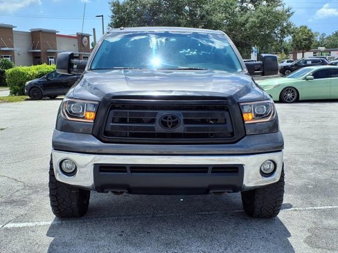 Used 2013 Toyota Tundra 4x4 CrewMax image 2