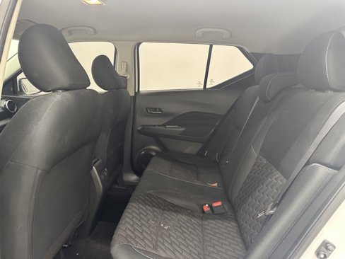 Used 2021 Nissan Kicks SV image 16