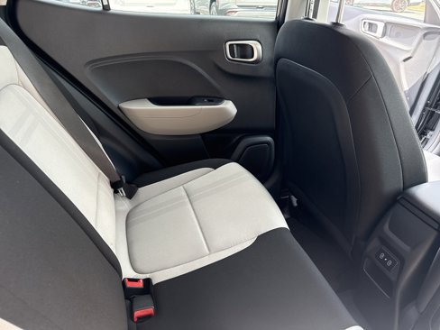 New 2025 Hyundai Venue SEL image 15