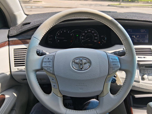 Used 2009 Toyota Avalon XLS image 20
