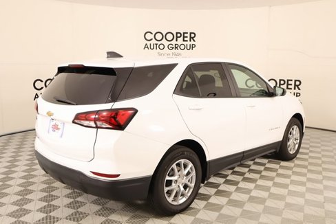 Used 2024 Chevrolet Equinox LS w/ LS Convenience Package image 19