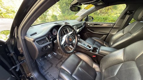 Used 2018 Porsche Macan S image 33