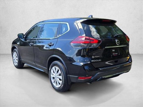 Used 2018 Nissan Rogue S image 8