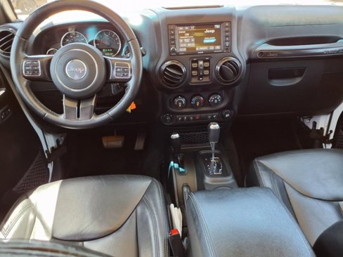 Used 2017 Jeep Wrangler Unlimited Sahara image 15