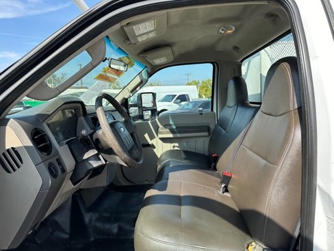 Used 2010 Ford F550 2WD Regular Cab Super Duty image 25